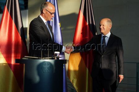 Chancellery - Handover of office