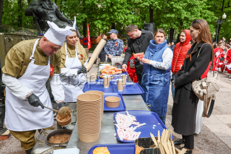Акция "Солдатская каша" в Москве