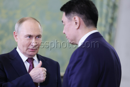 President of Russia and Mongolia meet in Moscow