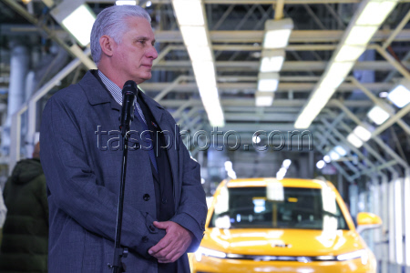 Cuba's President Diaz-Canel and Moscow Mayor Sobyanin visit Moskvitch car factory
