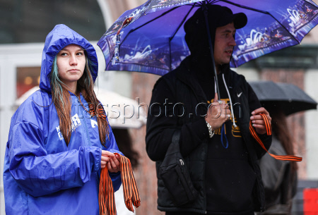 Volunteers distribute St George ribbons in Kazan on eve of Victory Day