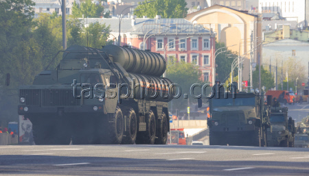 Military hardware heads for Moscow's Red Square on Victory Day