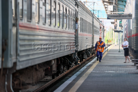 Donetsk Railway Station resumes operation