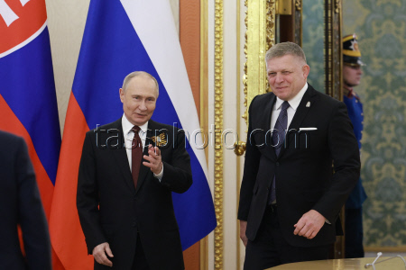 Russian President Putin and Slovak PM Fico meet in Moscow