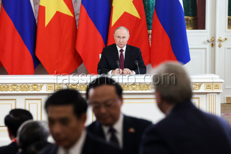 Russia's President Putin and Vietnamese Communist Party General Secretary To Lam meet in Moscow