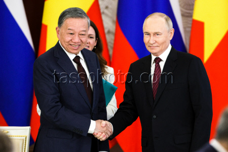 Russia's President Putin and Vietnamese Communist Party General Secretary To Lam meet in Moscow