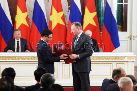 Russia's President Putin and Vietnamese Communist Party General Secretary To Lam meet in Moscow