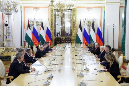 Встреча президента РФ Путина и президента Палестины Аббаса