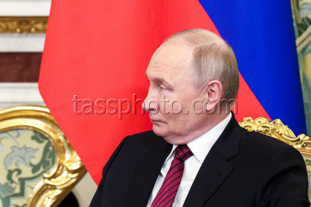 Встреча президента РФ Путина и президента Абхазии Гунбы