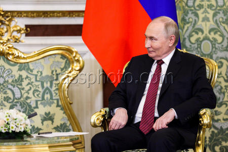 Встреча президента РФ Путина и президента Абхазии Гунбы