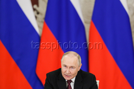 Заявление президента РФ Путина перед журналистами в Москве