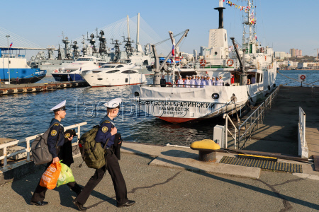 Professor Gagarinsky vessel handed over to Vietnam-Russia Tropical Centre