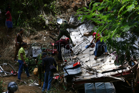 More than 20 killed as bus plunges into precipice in Sri Lanka's Central Province