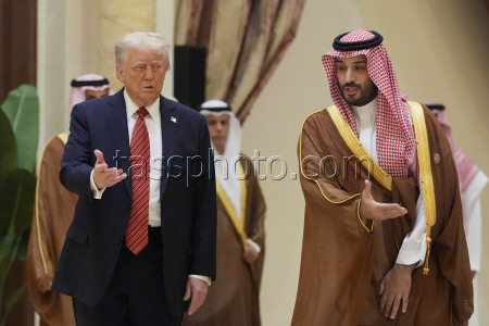 APTOPIX Trump Mideast