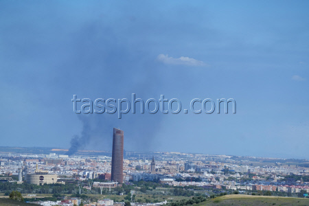 Fire in a factory in Alcala de Guadaira - Seville