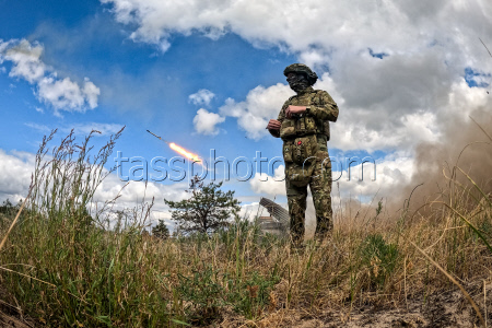 Russian Grad multiple rocket launcher crew deployed in Kherson Region