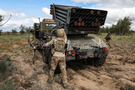 Russian Grad multiple rocket launcher crew deployed in Kherson Region