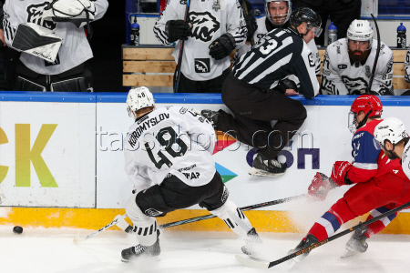 Kontinental Hockey League: Lokomotiv Yaroslavl 4 - 1 Traktor Chelyabinsk