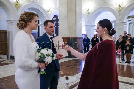 Wedding season starts at Moscow's North River Terminal