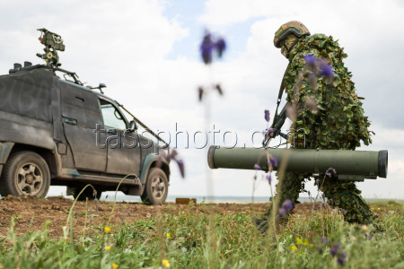 Russian troops use Kornet anti-tank guided missiles in Lugansk People's Republic