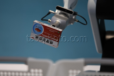 'Face to Face with robotics' technology salon held in Beijing