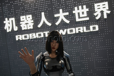 'Face to Face with robotics' technology salon held in Beijing