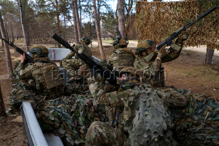 Russian Northern Fleet naval infantry training in special military operation zone