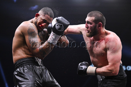 Tony Yoka Defeats Russian Fighter Arslan Yallyev - Paris