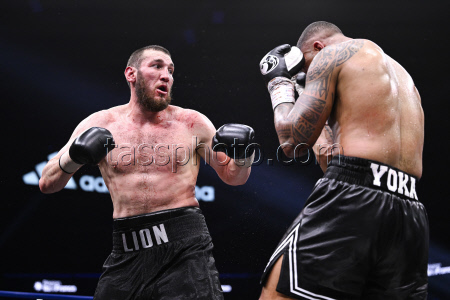 Tony Yoka Defeats Russian Fighter Arslan Yallyev - Paris