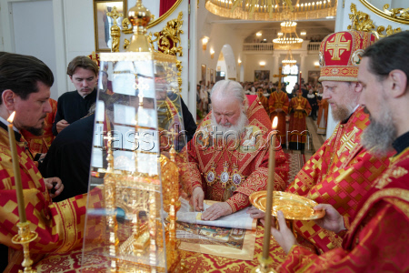 Patriarch Kirill consecrates Annunciation Cathedral in Votkinsk, Russia