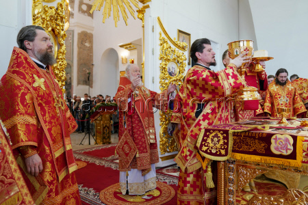 Освящение патриархом Кириллом Благовещенского собора в Воткинске