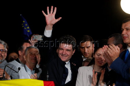 Reactions after the second round of Presidential election in Romania