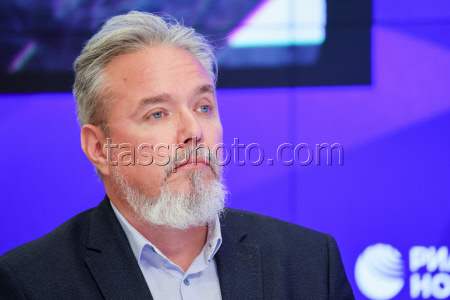 Press preview of Azov of Brain - 2 documentary in Moscow