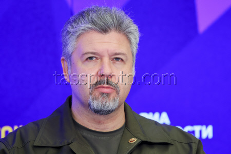 Press preview of Azov of Brain - 2 documentary in Moscow