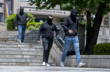 Vinicius Testifies As Witness In Trial Against Four Frente AtlÃ©Tico Ultras For Hanging A Hanging Doll From A Bridge