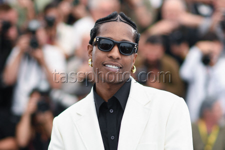 Cannes Highest 2 Lowest Photocall AM