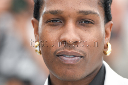 Cannes Highest 2 Lowest Photocall AM