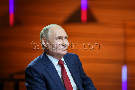 Рабочая поездка президента РФ Путина в Южный федеральный округ