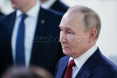 Рабочая поездка президента РФ Путина в Южный федеральный округ