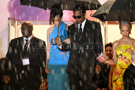 78eme Festival International Du Film De Cannes. Rihanna Et Asap Rocky A La Descente Des Marches Du Film De Spike Lee. MPP