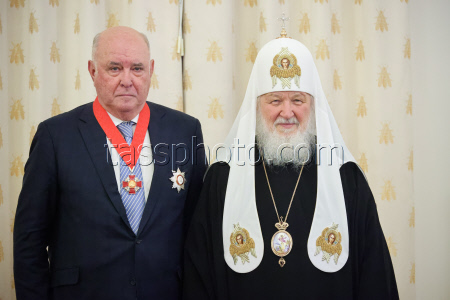 Russian Foreign Minister Lavrov hosts Easter reception