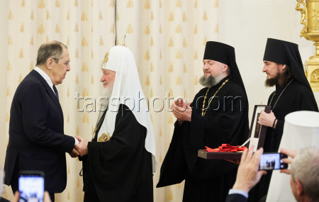 Russian Foreign Minister Lavrov hosts Easter reception