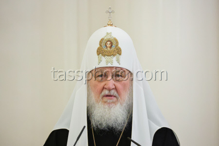 Russian Foreign Minister Lavrov hosts Easter reception