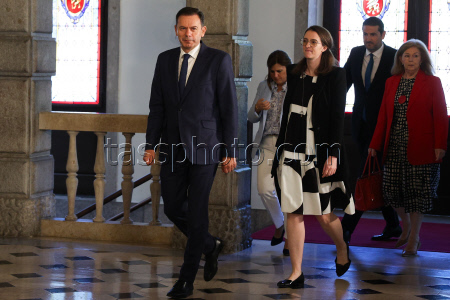 Portuguese President de Sousa receives political parties following the legislative elections
