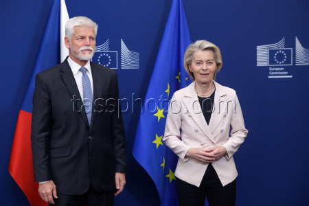 EU Commission President von der Leyen meets Czech President Pavel in Belgium