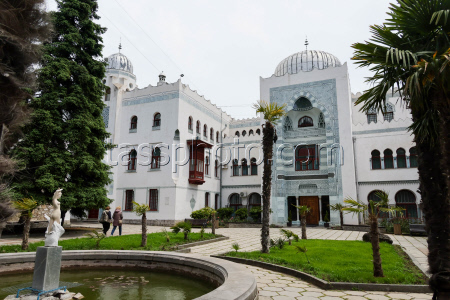 Дворец "Дюльбер" в Крыму