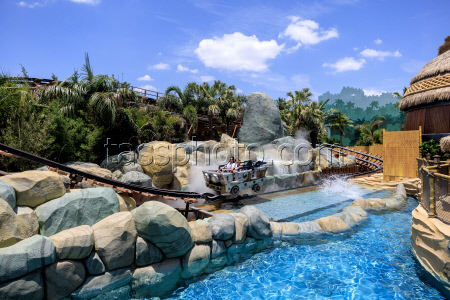 Universal Epic Universe new park opening in Florida