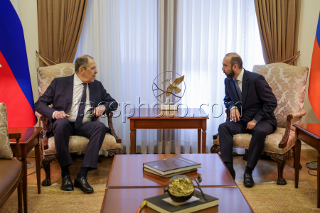 Foreign ministers of Russia and Armenia meet in Yerevan