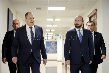 Russian Foreign Minister Lavrov on working visit to Yerevan