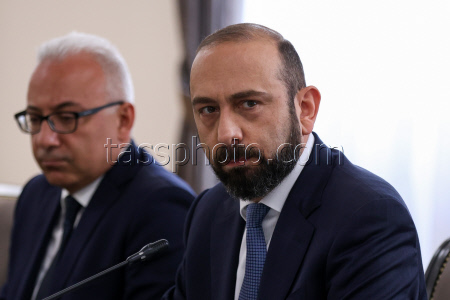 Russian Foreign Minister Lavrov on working visit to Yerevan